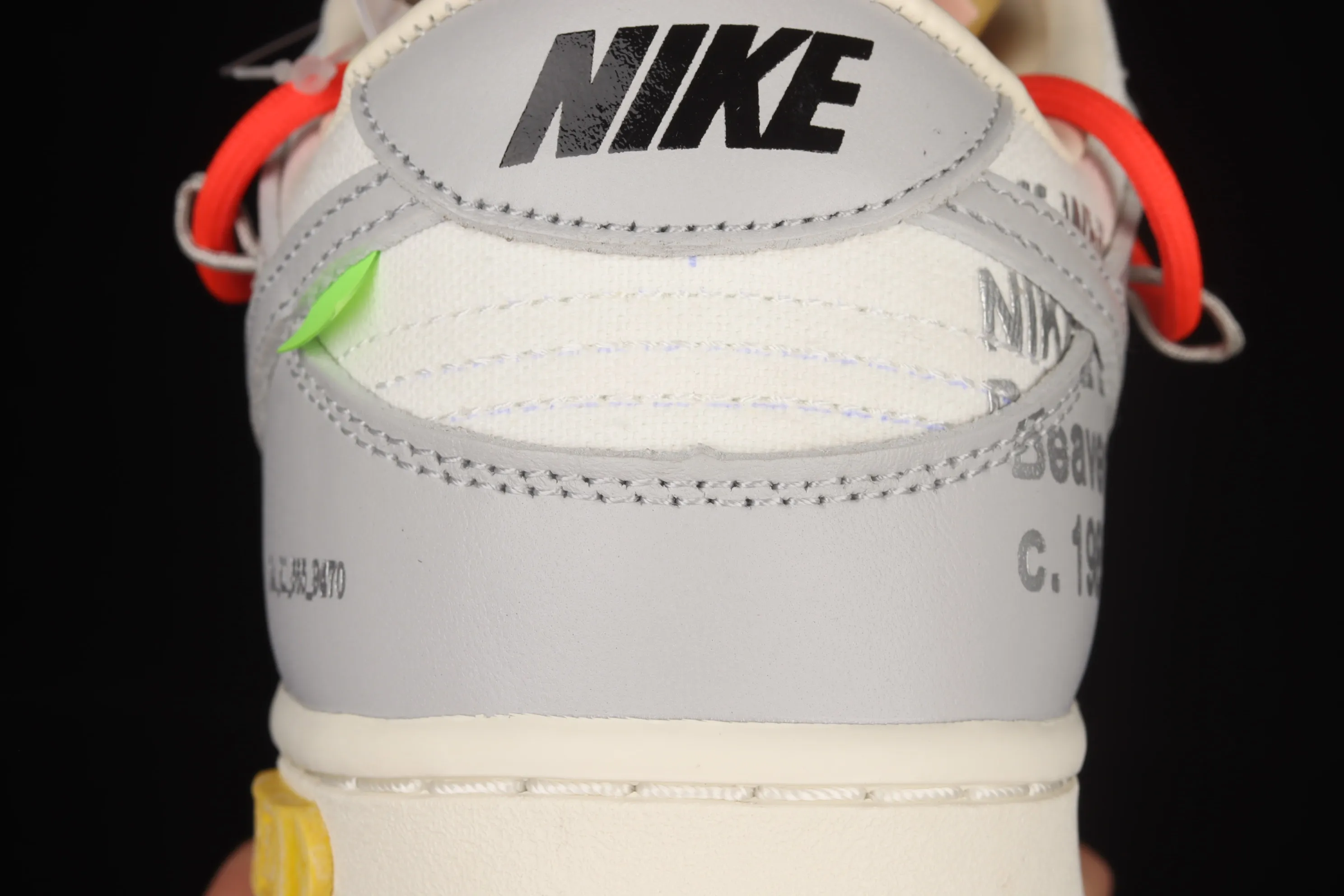 All Categories Nk SB Dunk Series Nk SB Dunk Low Low-top Sneakers Pure Original Version OF x Nk Dunk Low OW Gray Casual Sports Skateboard Shoes DM1602-110